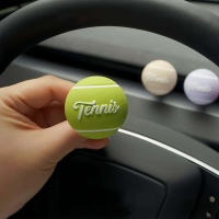 Diffuseur de parfum créatif en forme de balle de tennis pour voiture |   Ornement vibrant pour grille d'aération |   Désodorisant automobile à évaporation naturelle pour éliminer les odeurs