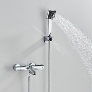 Robinet de douche thermostatique Flola à poignée unique avec noyau en céramique 3,5-4,9 GPM et tuyau pour baignoire - Product Image 3