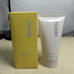 Mousse Nettoyante Visage 2-en-1 Beaver Pineapple PGA : Crème, Lait, Essence et Démaquillant - Product Image 1