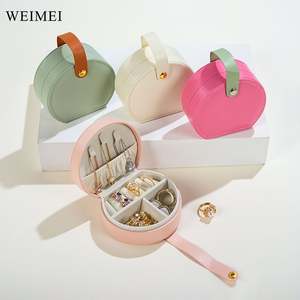 Bolsa de almacenamiento de joyas de viaje portátil organizador de logotipo personalizado contenedor de joyero de cuero - Product Image 3