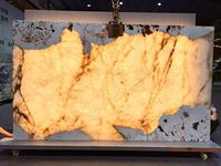 Dalles d'onyx de luxe en quartzite translucide Onyx Patagonia 337 x 199 cm, panneau mural moderne pour salon