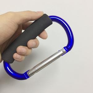 Mosquetón de aluminio tipo D con gancho grande y mango de esponja para cesta de la compra y uso en exteriores, color rojo, capacidad de carga de 60 kg - Product Image 2