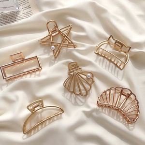 MIO Vente en gros Barrette pour femmes Épingles à cheveux en métal Griffe Large Gold Designer Pinces à cheveux simples pour cheveux longs et épais - Product Image 2
