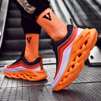 Vente en gros usine Baskets de running décontractées pour hommes, style streetwear, élégantes, de luxe, respirantes, avec semelle extérieure arc-en-ciel ultra-douce, grandes tailles