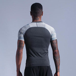 T-shirt extensible doux au toucher pour homme à séchage rapide pour les entraînements d'été avec contrôle des odeurs - Product Image 2