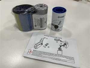 Kit de limpieza <span class=keywords><strong>CTEK</strong></span> compatible con la impresora de tarjetas HDP5000 86003 con 2 bolígrafos de limpieza y 10 tarjetas adhesivas - Product Image 4