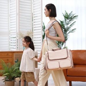 Pembe Renkli Havayolu Onaylı Kedi Taşıma Çantası, 4 Fileli Pencere ve Gizlilik Örtüsü ile 15 lb Altında Küçük Evcil Hayvan Taşıyıcısı - Product Image 5