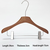 Cintres en bois Sabitan Ng Amerikana pour pantalons, articles ménagers, articles pratiques et lisses pour la maison, cintres pour magasins de vêtements, service OEM