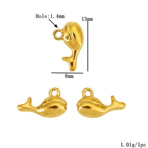Mini Charms de Pingüino con Patas de Ángel |   Colgante de Acero Inoxidable Chapado en Oro PVD de 18K para Fabricación de Joyería, Pulseras y Collares - Product Image 6