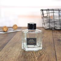 Fabricant en gros de flacons carrés en verre personnalisés pour l'aromathérapie, 50 ml, 100 ml, diffuseur sans flamme à roseaux, flacons de parfum cosmétiques