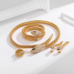 Conjunto de serpiente dorada Retro para mujer, diseño de cabeza de serpiente, conjunto con cadena de latón de circón, joyería de moda, regalo perfecto - Product Image 1