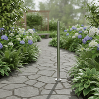 Poteau de main courante rond en acier inoxydable pour terrasse extérieure de villa moderne, design de garde-corps en verre à fixation au sol