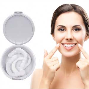 Parte superior de alta calidad con <span class=keywords><strong>dentaduras</strong></span> inferiores, carilla de sonrisa perfecta, herramienta de higiene bucal para <span class=keywords><strong>dentaduras</strong></span> postizas, cosméticos dentales de sonrisa instantánea - Product Image 1