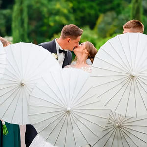 Sombrilla de papel blanca para bodas, parasol para fotografía de bodas, decoración para fiestas de boda, sombrilla de papel blanca pintada a mano, artesanías. - Product Image 3