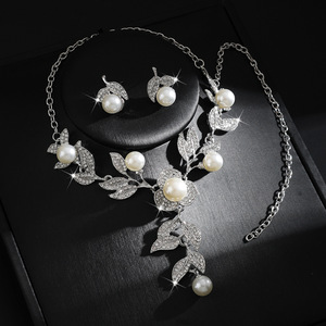 <span class=keywords><strong>Vente</strong></span> directe et <span class=keywords><strong>en</strong></span> gros <span class=keywords><strong>de</strong></span> bijoux transfrontaliers d'usine, colliers, boucles d'oreilles, ensembles deux pièces, fleurs, style europé<span class=keywords><strong>en</strong></span> et américain - Product Image 3