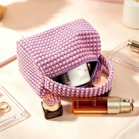 Nouvelle conception, trousse de maquillage mignonne de couleur violette, personnalisable, couleur unie, surface brillante, sacs cosmétiques à fermeture éclair pour femme avec poignée