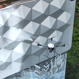Dron de Limpieza de Alta Eficiencia y Alta Presión JIUSI para Limpieza de Edificios - Product Image 1