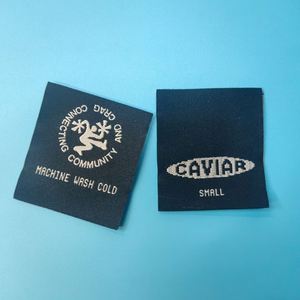 Etiquetas Tejidas en Relieve 3D Negras para Cuello de Camiseta, de Marcas Famosas, Ecológicas y Sostenibles, Precio de Fábrica, Personalizadas - Product Image 1