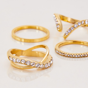 Bagues Tendance <span class=keywords><strong>2026</strong></span> Plaqué Or 18 carats Acier Inoxydable de Haute Qualité pour Femme Étanche Géométrique Zircon - Product Image 1