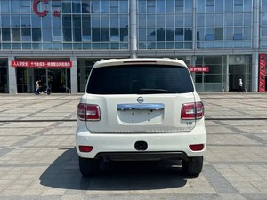 <span class=keywords><strong>Nissan</strong></span> <span class=keywords><strong>Patrol</strong></span> 2018 4.0L Version Haut de Gamme, Barres de Toit, Véhicules Tout-Terrain, SUV 5 <span class=keywords><strong>Portes</strong></span> 7 Places, Voiture d'Occasion - Product Image 6