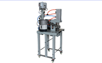 Machine automatique de poinçonnage et de pressage d'œillets