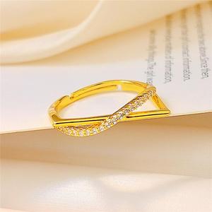 Anello Geometrico Regolabile Aperto, Anello Moderno da Donna - Product Image 4