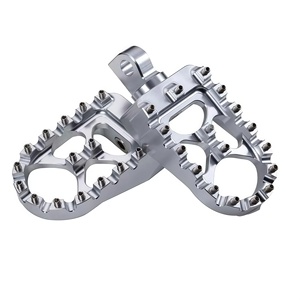 SWICOO pendientes CNC clavijas de pie ancho 360 ° MX <span class=keywords><strong>Chopper</strong></span> Bobber estilo para Harley Dyna Sportster Fatboy Iron <span class=keywords><strong>883</strong></span> - Product Image 1