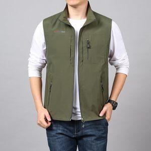 Gilet matelassé en laine double face pour homme, col rabattable, sans manches, idéal pour l'extérieur en hiver - Product Image 1