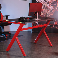 Échantillon gratuit Offre Spéciale maison noir bureau d'ordinateur pieds en forme de K table de joueur lumière LED ensemble de bureau table de jeu rgb ensemble de chaises