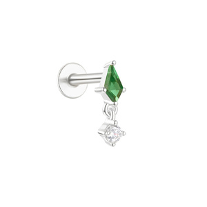 Pendiente de cartílago con rosca de plata de ley S925 chapado en oro, circonita en forma de cometa, parte trasera plana, minimalista, hipoalergénico, regalo - Product Image 3