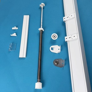 Sistema de Persiana Enrollable con Resorte, Inalámbrica, <span class=keywords><strong>para</strong></span> Interiores, Opaca, con Sistema de Sujeción en Cualquier Punto, Resorte de 25 mm - Product Image 1