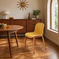 Chaise de salle à manger de style Mid-Century, pieds en métal de couleur assortie, coque ergonomique incurvée, bord en cascade, résine PP