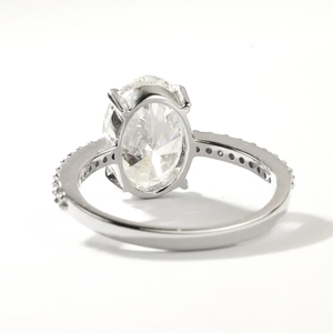 Anillo de Compromiso de Diamante Cultivado en Laboratorio con Corte Ovalado de 2-4 Quilates, Certificado, en Oro Sólido, con Engaste de Media Eternidad - Product Image 2