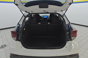 Auto Usado de Bajo Kilometraje, <span class=keywords><strong>Toyota</strong></span> <span class=keywords><strong>Yaris</strong></span> L <span class=keywords><strong>2020</strong></span> 1.5L CVT, Autos Usados para Exportación - Product Image 4