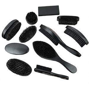 Cepillo Profesional para Barba y Afeitado con Cerdas 100% Naturales de Jabalí, Mango Curvo de Madera de Haya, para Uso en Casa o Salón - Product Image 2