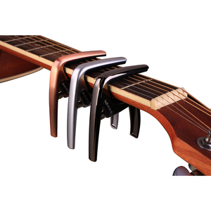 Venta caliente antideslizante rendimiento <span class=keywords><strong>guitarra</strong></span> <span class=keywords><strong>de</strong></span> <span class=keywords><strong>cuerda</strong></span> <span class=keywords><strong>de</strong></span> <span class=keywords><strong>acero</strong></span> universal capo <span class=keywords><strong>para</strong></span> <span class=keywords><strong>guitarra</strong></span> - Product Image 6