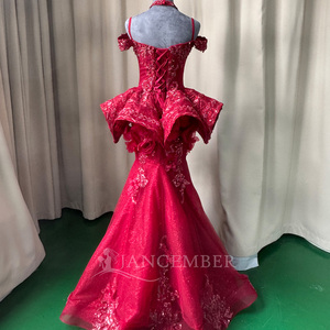 Robe de soirée de luxe rouge Mc034 avec corset en dentelle perlée, appliques florales, péplum et surjupe, col choker, pour bal de promo et fêtes Jancember - Product Image 3