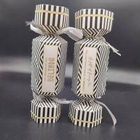 Boîte cadeau pliable en papier artistique en forme de bonbon de Pâques avec gaufrage et insert personnalisé pour l'emballage de chocolats