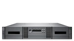 Bibliothèque de bandes MSL3040, modulaire et évolutible de 3U à 48U, 40 à 640 emplacements, capacité de 28,8 To, LTO-9, FC et SAS - Product Image 3