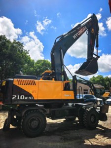 Excavatrice sur pneus moyenne HYUNDAI R 210W-9 de 21 tonnes fiable à vendre – Modèles R210WVS, R210W-7, R210W-9S – Prête à l'emploi – Originale Corée - Product Image 1