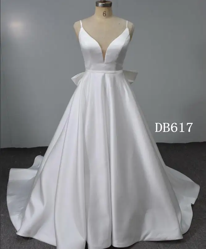 Best Price Bow V Neck Bridal Gown Ivory Backless Ball Gown For Wedding