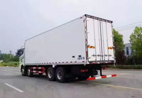Camion frigorifique poids lourd 8x4 haut de gamme 460 CV avec double couchette et toit surélevé pour la logistique longue distance