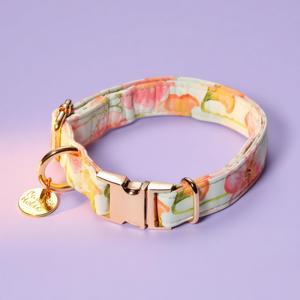 Collar para Perro Personalizado con Estampado Elegante y Lujoso, Talla M, Cómodo, de Algodón, Ajustable, Suave, Duradero y Ligero - Product Image 1