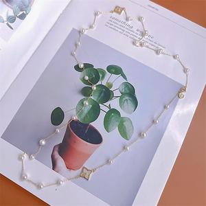 Collier extensible en perles de style polyvalent et exquis Zhizhen, avec pendentif trèfle et ciel étoilé en perles d'eau douce, tendance et perlé - Product Image 4
