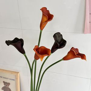 Fleur artificielle Calla Lily en forme de croissant, blanche avec cœur violet, longue tige, arrangement de bureau ou de sol, décoration de la maison, accessoire de mariage - Product Image 3