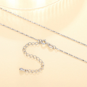 Collana Unisex Minimalista in Lega di Zinco con Catena a Motivo Osso di Serpente per Uso Quotidiano - Product Image 1