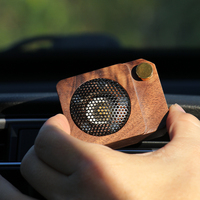 Diffuseur d'arômes pour voiture en bois de noyer de qualité supérieure avec clip de ventilation pour huiles essentielles et logo personnalisé