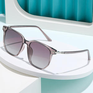 Gafas de Sol Polarizadas para Mujer, Montura Cuadrada Negra, TR90, Ligeras, Lentes TAC con Protección UV400, Estilo para Conducir al Aire Libre - Product Image 4