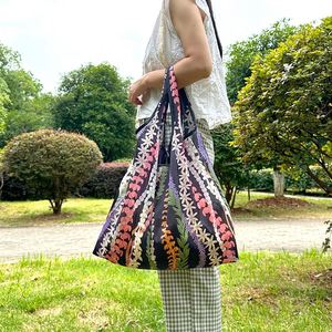 Grands sacs réutilisables pour les courses, lavables, pliables, sacs d'épicerie robustes, légers, sacs cadeaux pliables, sacs fourre-tout durables en polyester - Product Image 3