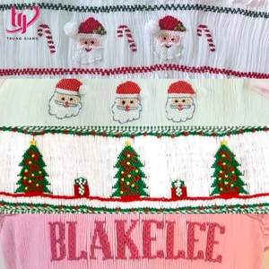 Vestidos para Niñas, Ropa Infantil con Bordado Smocked, Tela de Algodón Rosa con Diseño Floral Personalizado para Venta al Por Mayor, Ropa para Niños de 3 Meses a 10 Años - Product Image 3